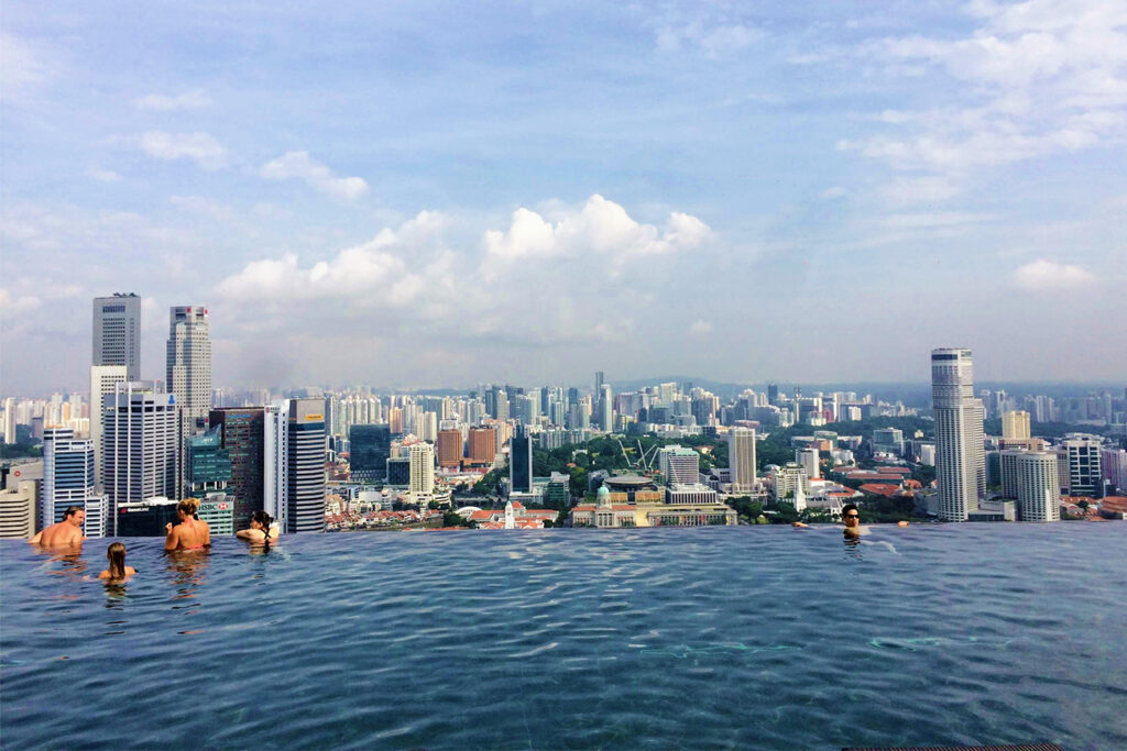 Skypark Infinity Pool in Marina Bay Sands