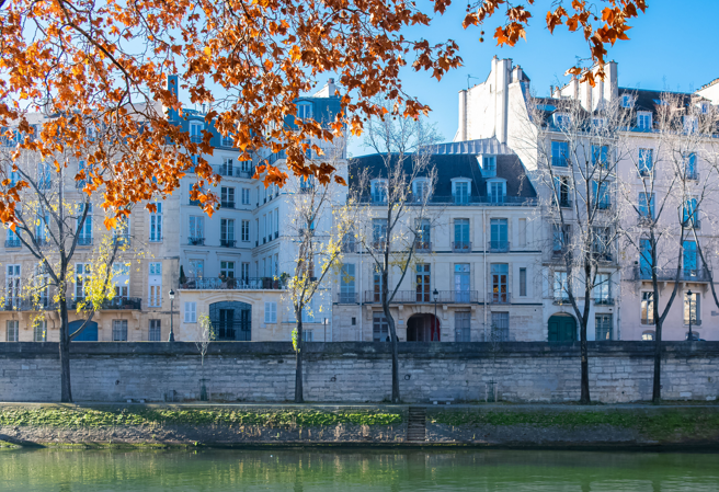 Romantic Things to Do in Paris | Photo credit: www.envato.com