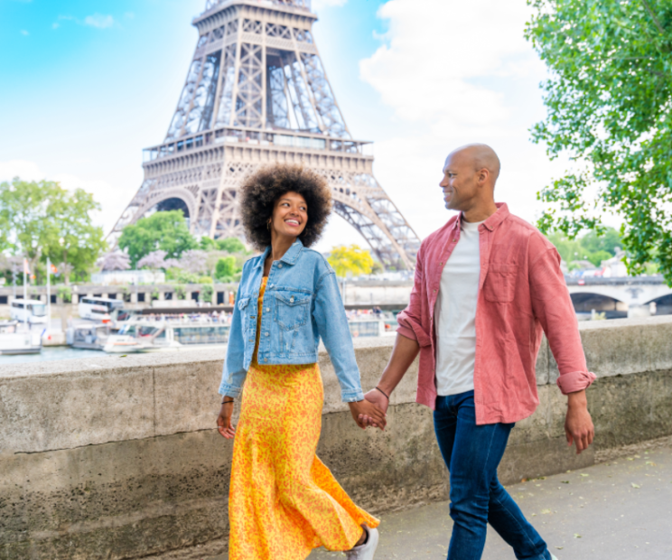 Romantic Things to Do in Paris | Photo credit: www.envato.com